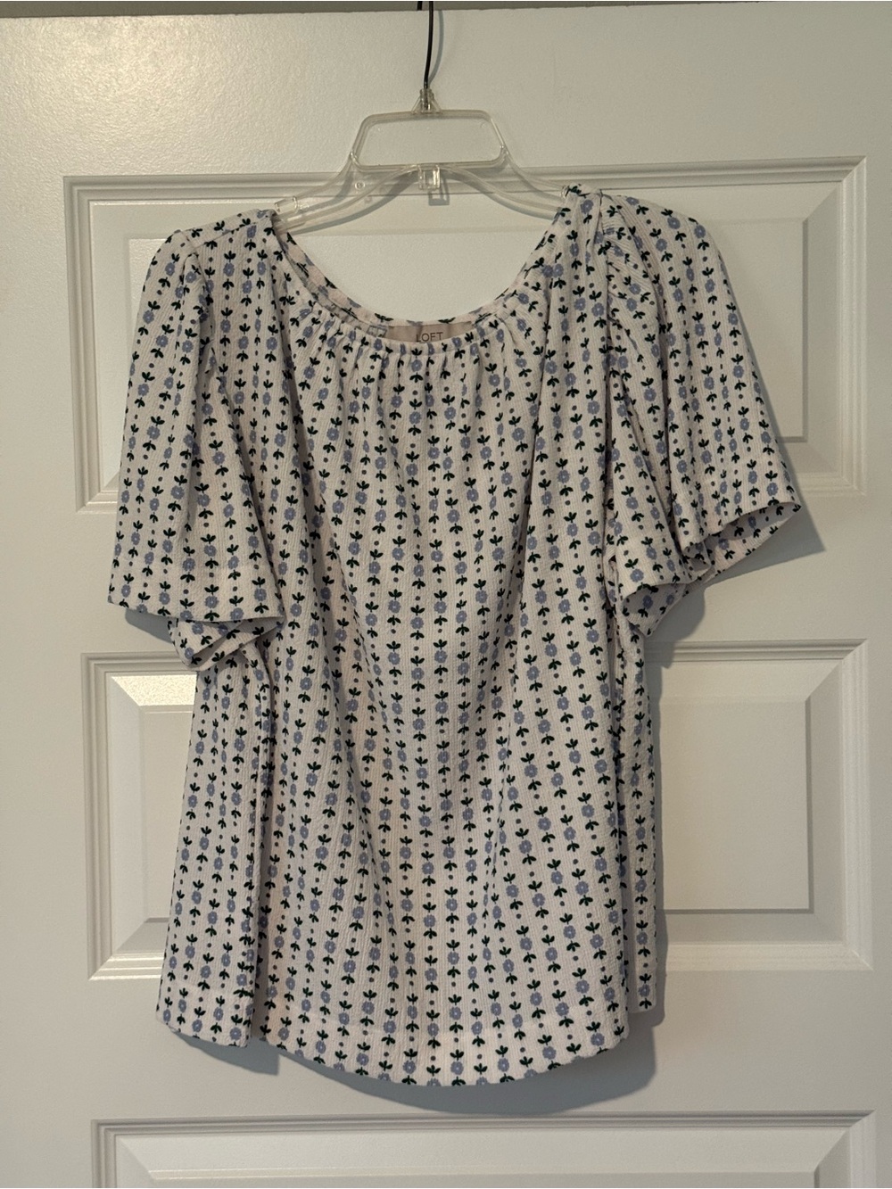LOFT White Blue Floral Short Sleeve Blouse